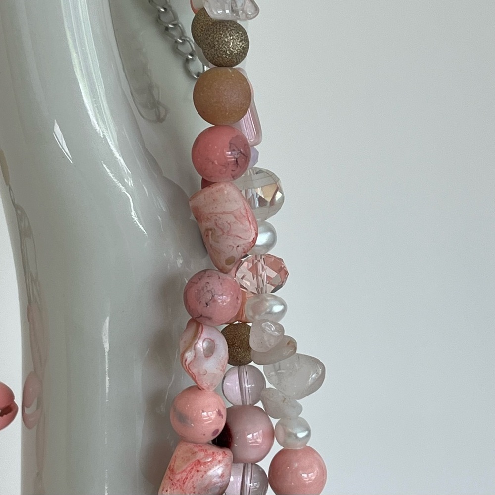 Pink Lucite Beaded Necklace - Picture 9 of 15